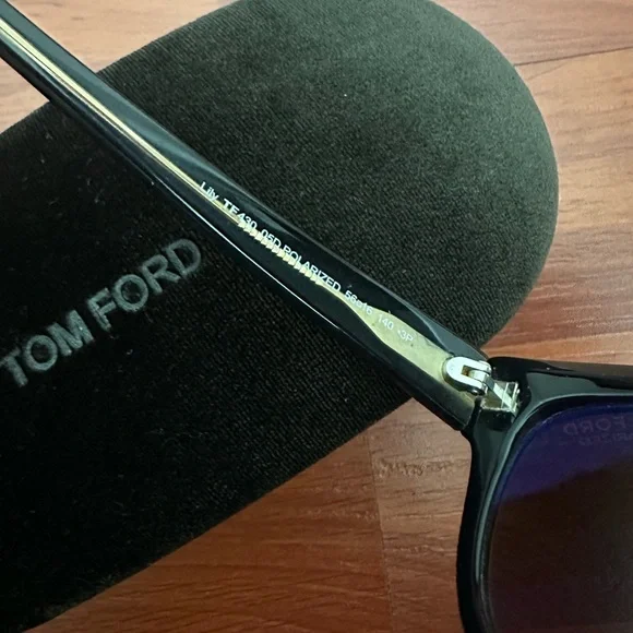 WEEKEND SALE ❗️Tom Ford polarize sunglasses - Picture 3 of 6